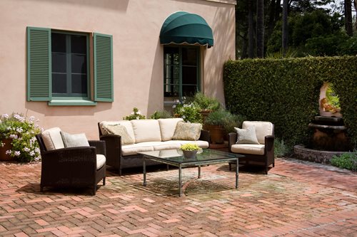 The Benefits of Using Paving Bricks in Outdoor Landscaping