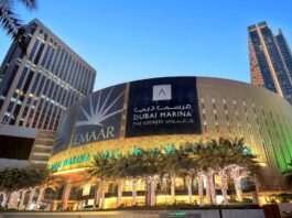 Why Are High-End Shopping Malls And Yachts Popular In Dubai